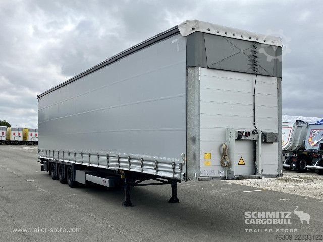 Auflieger mit Pritsche & Plane Schmitz Cargobull Curtainsider Mega Getränke