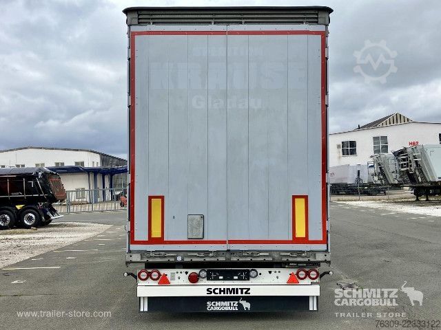 Auflieger mit Pritsche & Plane Schmitz Cargobull Curtainsider Mega Getränke
