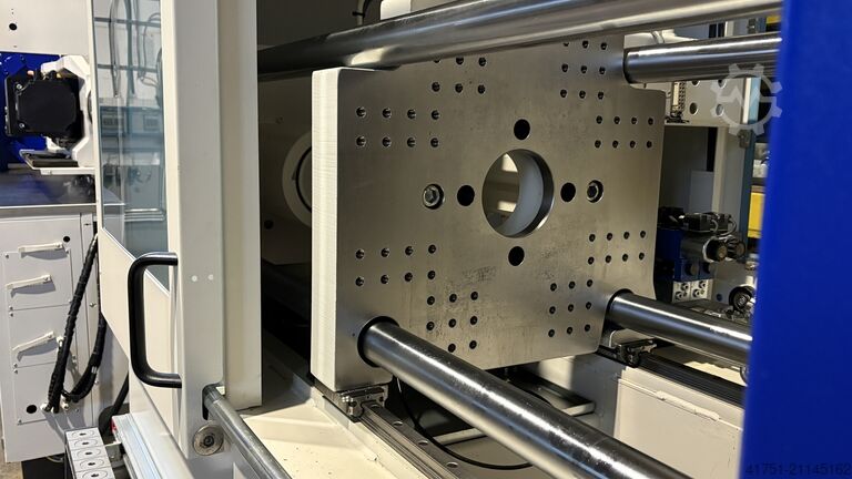 Injection molding machine BATTENFELD HM 65-130