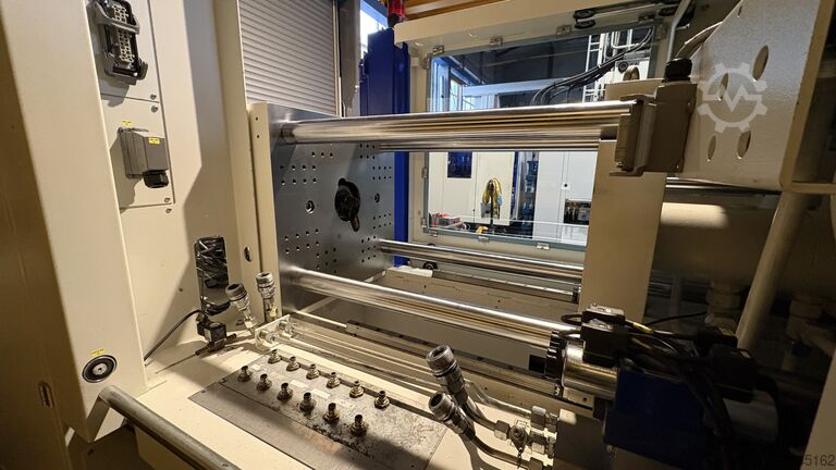 Injection molding machine BATTENFELD HM 65-130