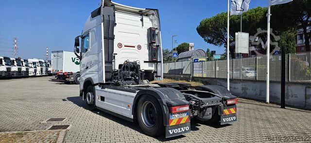 Standard tractor unit Volvo FH 460 I-SAVE  T26-038
