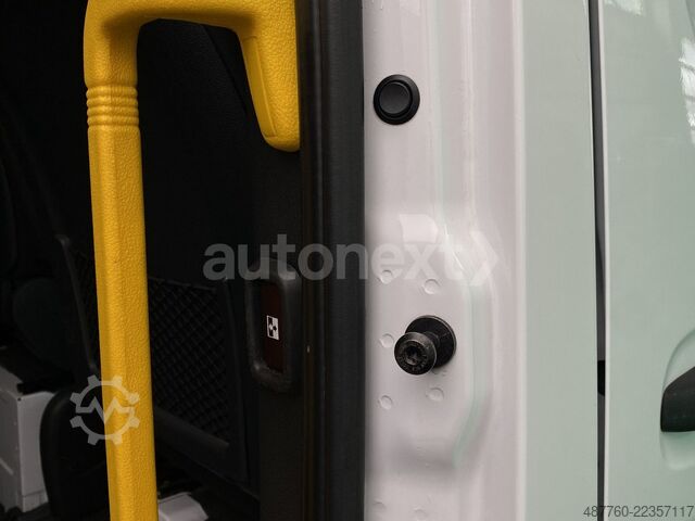 Minibus MERCEDES-BENZ Sprinter 317 Tourer *ROLLSTUHL-LIFT* DACHKLIMA
