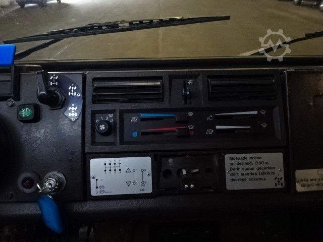 Pritschenwagen UNIMOG U 1300 L Turbo OM 366 Pritsche 4x4