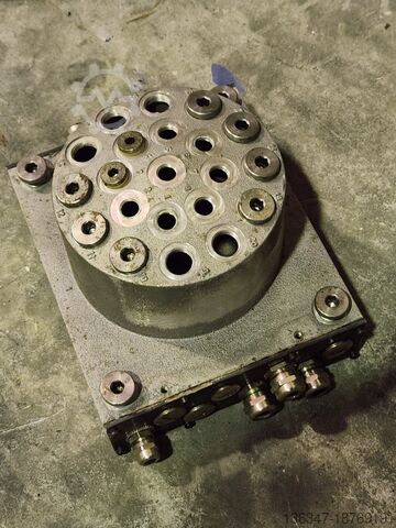 Machining Center CHIRON FZ 08 KW MAGNUM HIGH SPEED