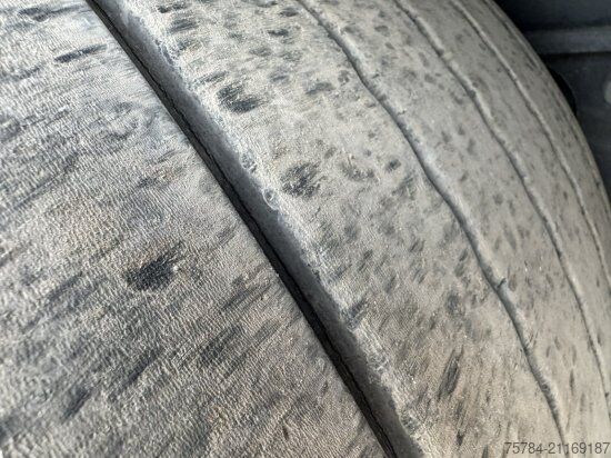 Auflieger mit Pritsche & Plane KöGEL 3-ACHS MEGA-TRAILER, S24-1, SAF-ACHSEN, HUBDACH