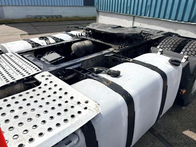 Standard-SZM Volvo FH 13.440 GLOBETROTTER (12+2 GEARS MANUAL GEARB...