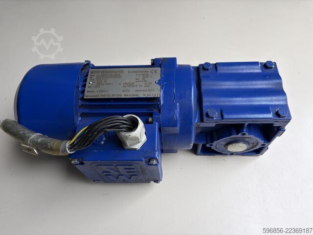 SEW-Eurodrive worm gear motor WA20DT63L4/B03 0.25 kW 130 rpm 16 Nm 230/400 V Motoreduktor ślimakowy SEW-Eurodrive WA20DT63L4/B03 0,25 kW 130 obr./min 16 Nm 230/400 V Motoreduktor ślimakowy SEW-Eurodrive WA20DT63L4/B03 0,25 kW 130 obr./min 16 Nm 230/400 V