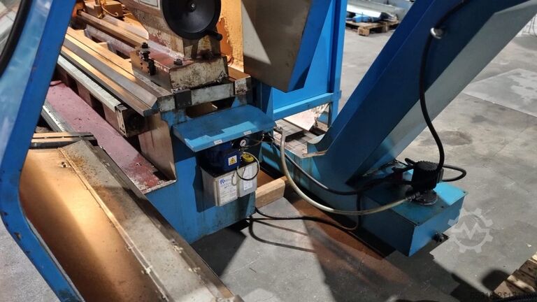 CNC-Drehmaschine mit   SINUMERK Poreba TR63 MN