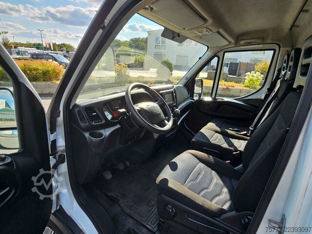 High top van IVECO Daily 35-120 Kastenwagen - L2H2 - Klima - Navi