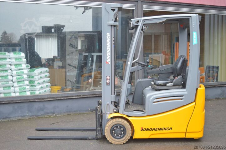 Gabelstapler Jungheinrich EFG 215