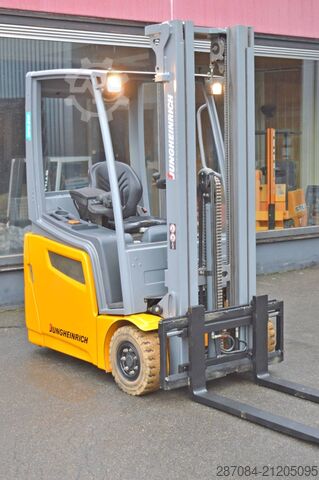 Gabelstapler Jungheinrich EFG 215