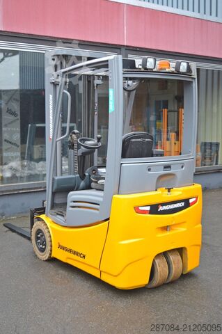 Gabelstapler Jungheinrich EFG 215