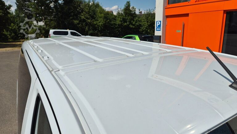 Minibus CITROEN SpaceTourer Opel Zafira Plus M 9 Sitzer