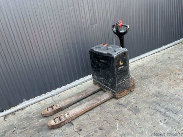 Electric Pallet Truck Linde T16