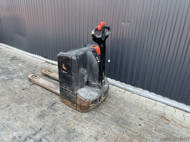 Electric Pallet Truck Linde T16