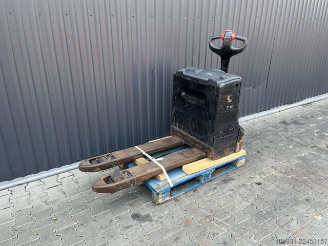 Electric Pallet Truck Linde T16