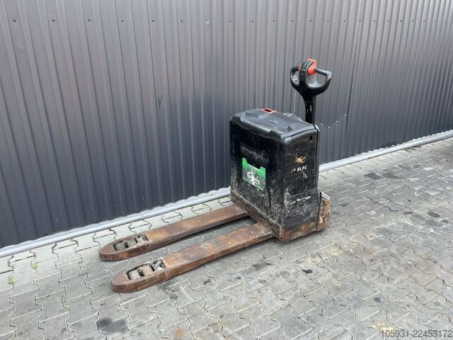 Electric Pallet Truck Linde T16