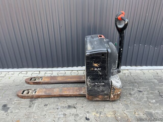 Electric Pallet Truck Linde T16