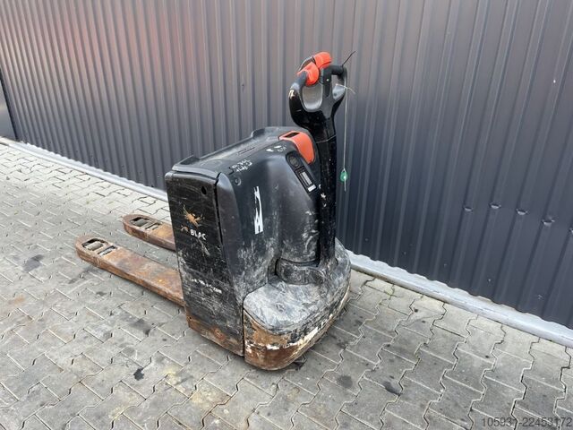 Electric Pallet Truck Linde T16