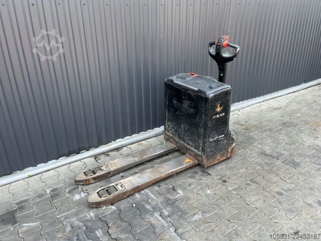 Electric Pallet Truck Linde T16