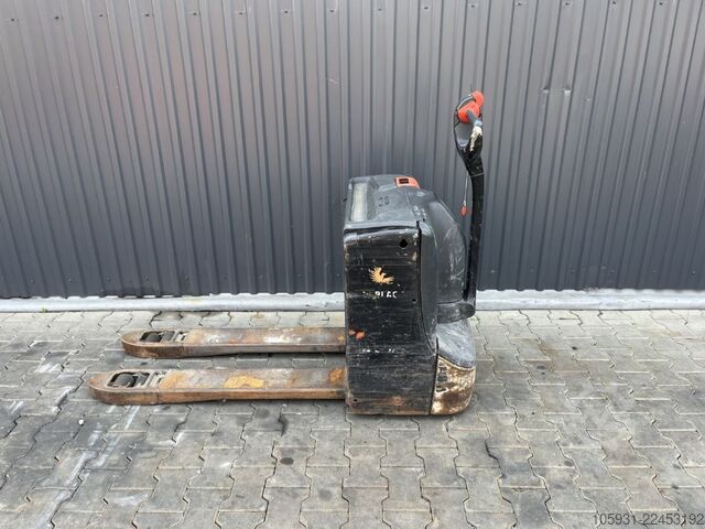 Electric Pallet Truck Linde T16