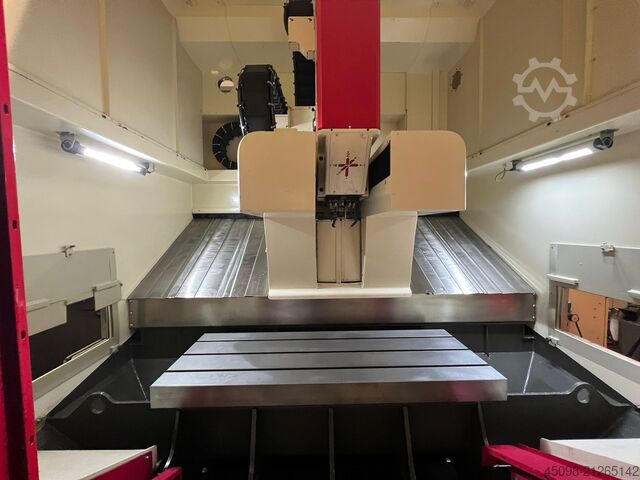 Vertikales Bearbeitungszentrum Hedelius CB 60-1200