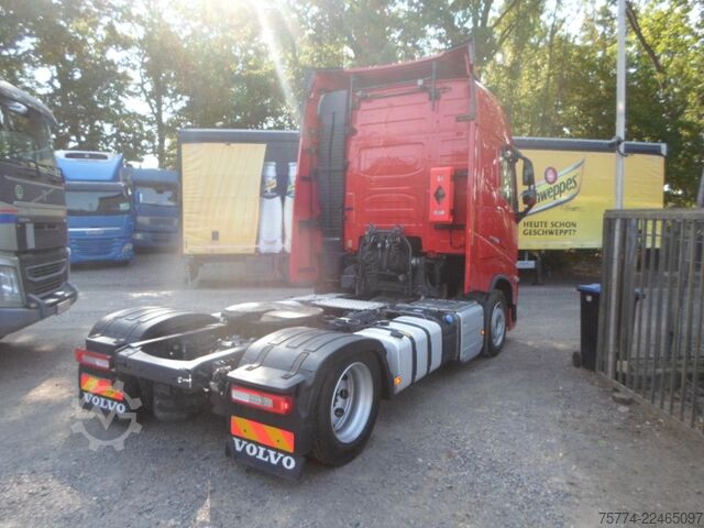 Volume tractor unit VOLVO FH 500/ Globetrotter/ Low Deck