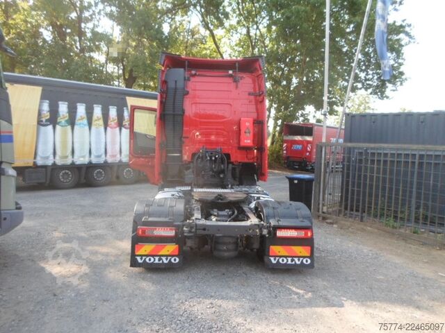 Volume tractor unit VOLVO FH 500/ Globetrotter/ Low Deck