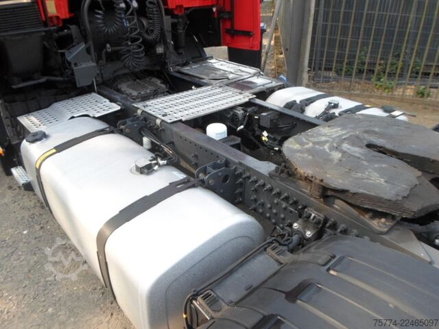 Volume tractor unit VOLVO FH 500/ Globetrotter/ Low Deck