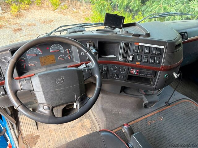 Standard tractor unit VOLVO FH16  660 / BLATT / Retarder/ 70 To GG./ Kipphyd