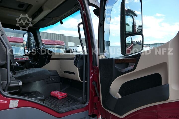 Car carrier truck MERCEDES-BENZ Actros 2443 Autotransp. Kässbohrer 2-Tanks Retar
