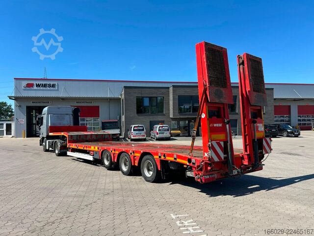 Low loader semitrailer KÄSSBOHRER SLS HS Tieflader mit hydr. Schwanenhals + Rampen