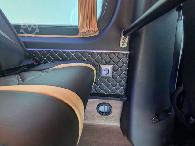 Kleinbus MERCEDES-BENZ Sprinter 519 23+1 Klima Standheizung Ahk El. Tür