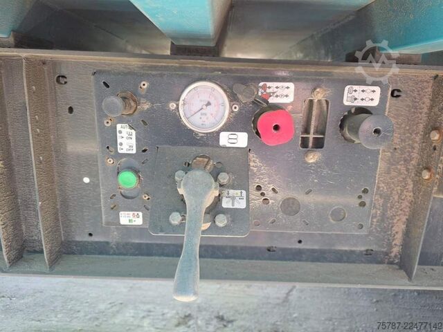 Tipper semitrailer WIELTON 50 cbm Getreidemulde, Pendelklappe,Kornschieber