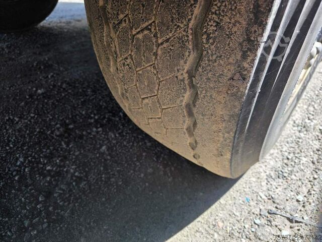 Tipper semitrailer WIELTON 50 cbm Getreidemulde, Pendelklappe,Kornschieber