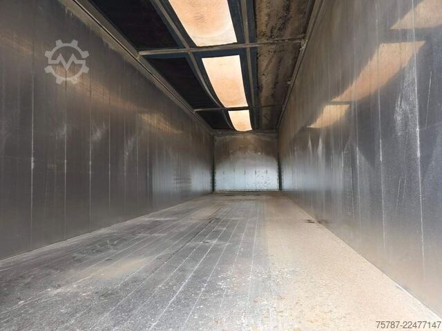 Walking floor semitrailer REISCH 65 cbm Schubboden, Lift, SAF Scheibe