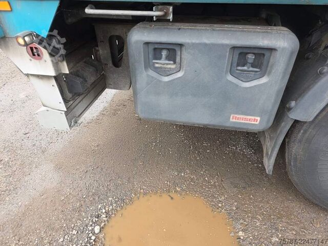 Walking floor semitrailer REISCH 65 cbm Schubboden, Lift, SAF Scheibe