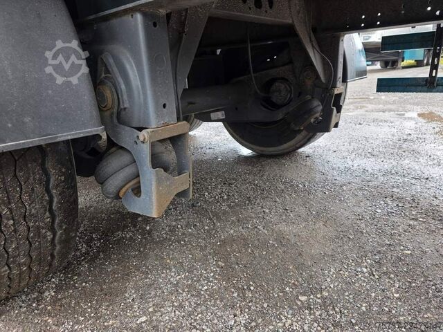 Walking floor semitrailer REISCH 65 cbm Schubboden, Lift, SAF Scheibe