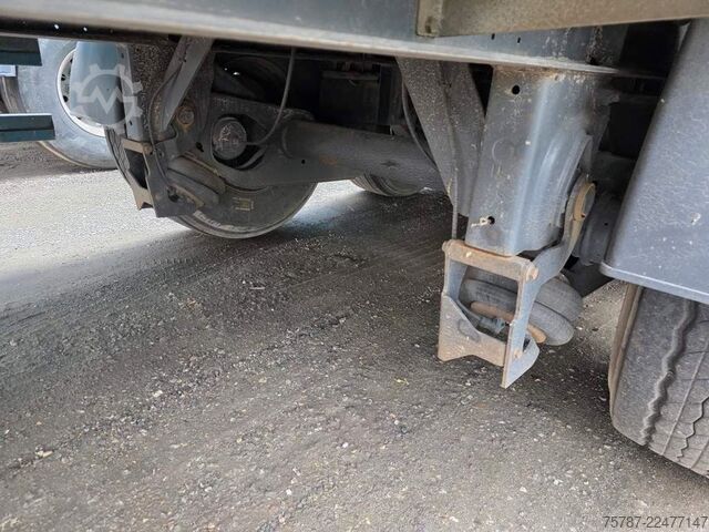 Walking floor semitrailer REISCH 65 cbm Schubboden, Lift, SAF Scheibe