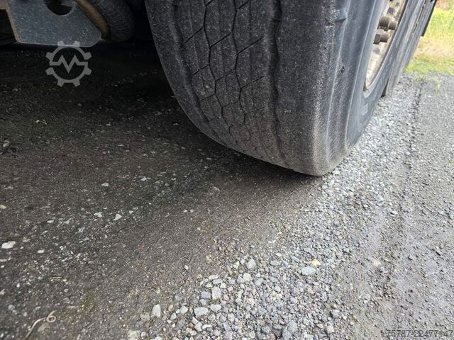 Walking floor semitrailer REISCH 65 cbm Schubboden, Lift, SAF Scheibe