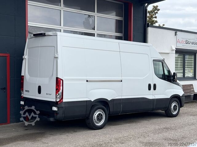 High top van IVECO Daily 35S12 Klimaanlage 3-Sitzer 270° Hecktüren