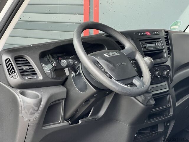 High top van IVECO Daily 35S12 Klimaanlage 3-Sitzer 270° Hecktüren