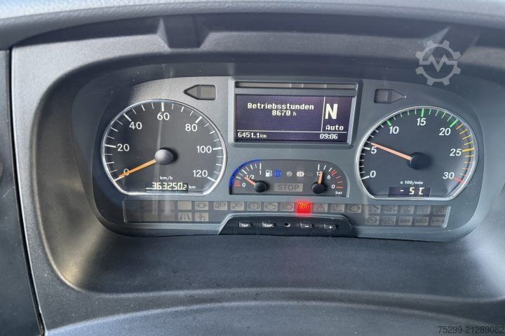 Refrigerated truck Mercedes-Benz Atego 1022 4x2 Kühlkoffer+HB / Swiss-Vehicle