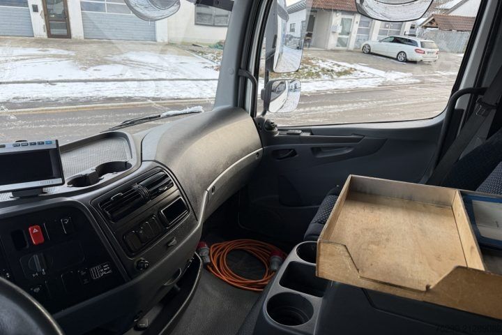 Refrigerated truck Mercedes-Benz Atego 1022 4x2 Kühlkoffer+HB / Swiss-Vehicle