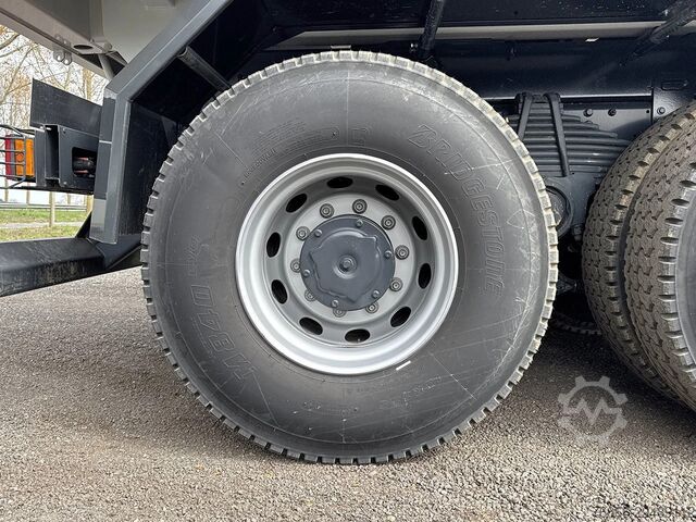 Tipper Iveco Trakker AD410T42H Tipper Truck