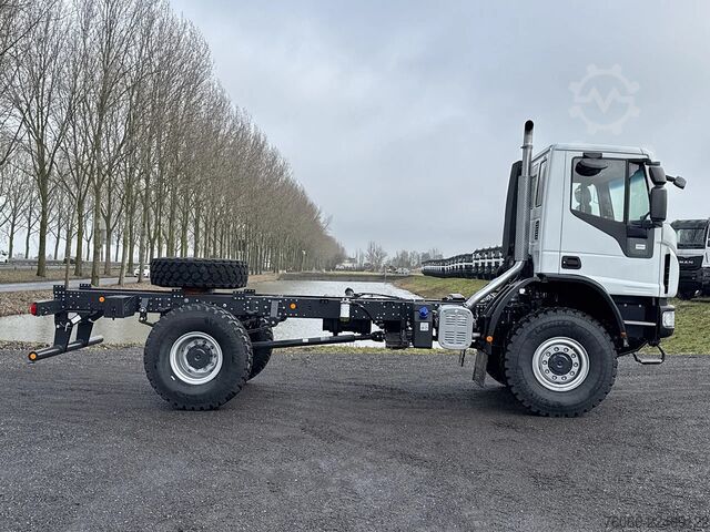 Chassis with cab Iveco EuroCargo 150 E28WS-4150 Chassis Cabin