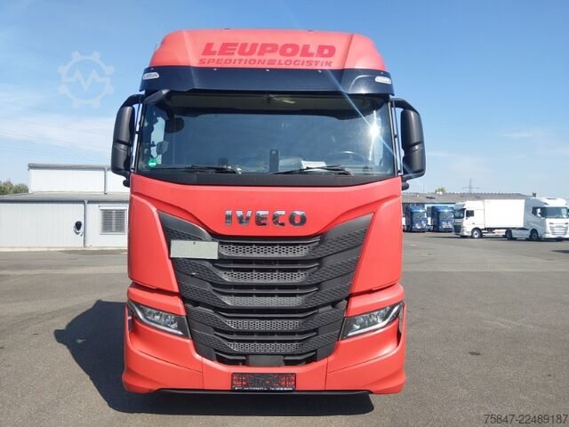 Standard tractor unit Iveco S-Way AS 440 S 49 T/FP Standklima Navi