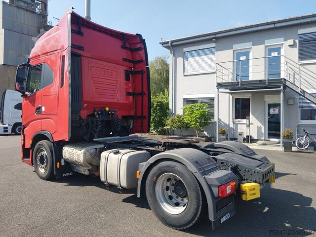 Standard tractor unit Iveco S-Way AS 440 S 49 T/FP Standklima Navi
