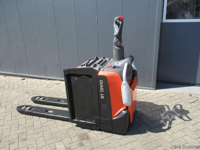 Pallet truck BT LPE200