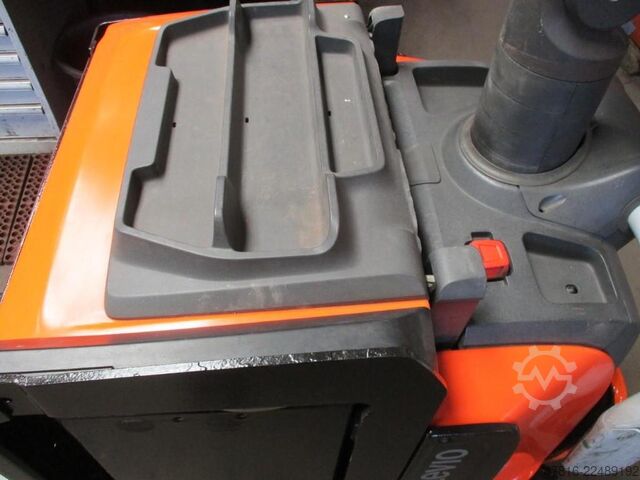 Pallet truck BT LPE200